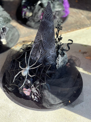 Queen of Witches Topper
