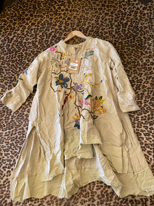 Magnolia Pearl European Linen Embroidered Gypsy Johnny Shirt